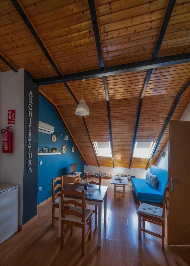 Apartamentos Turisticos Architettura Ubeda Екстериор снимка