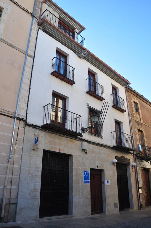 Apartamentos Turisticos Architettura Ubeda Екстериор снимка