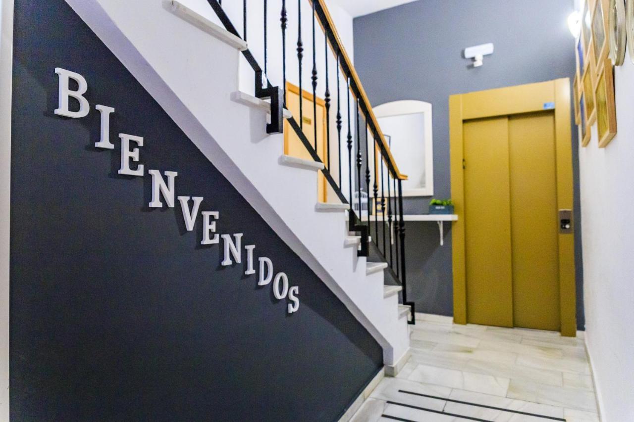 Apartamentos Turisticos Architettura Ubeda Екстериор снимка