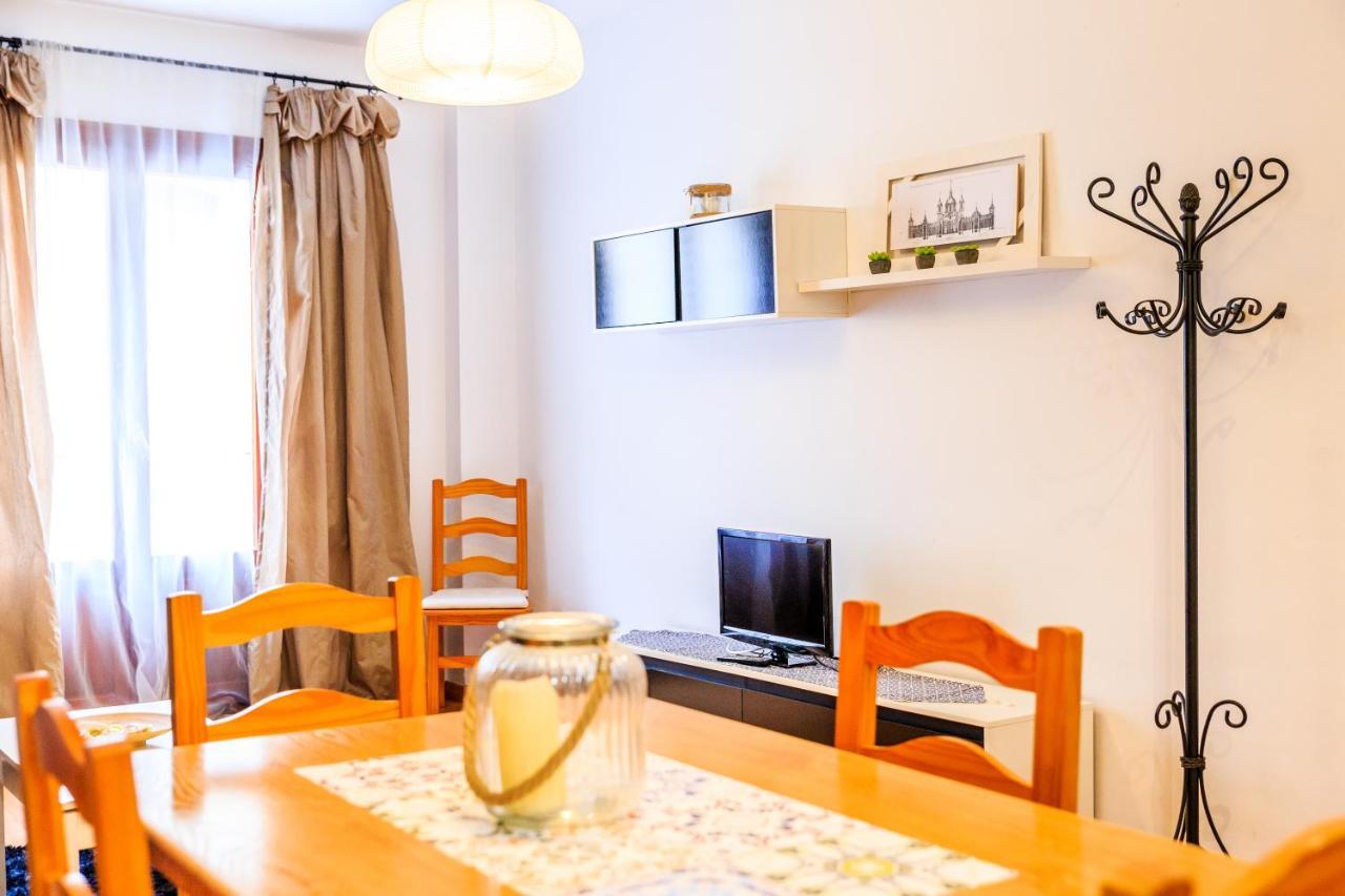 Apartamentos Turisticos Architettura Ubeda Екстериор снимка